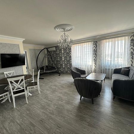 Beautiful Apartment In Yerevan) エクステリア 写真