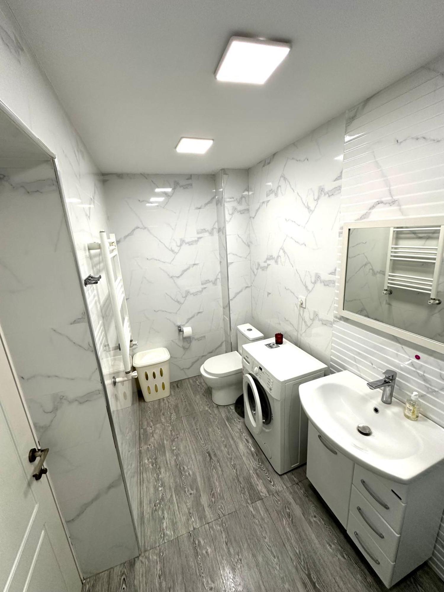 Beautiful Apartment In Yerevan) エクステリア 写真