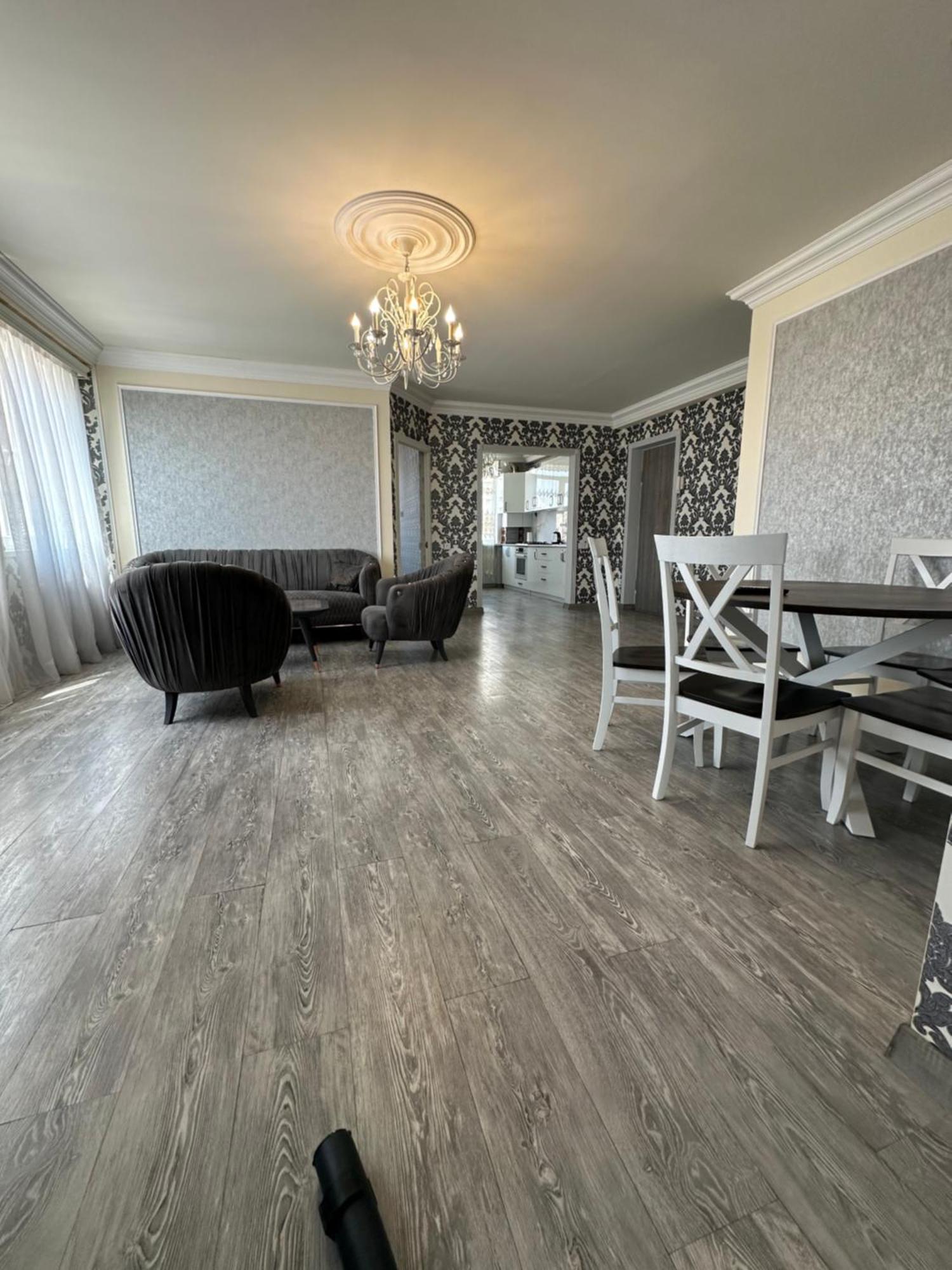 Beautiful Apartment In Yerevan) エクステリア 写真